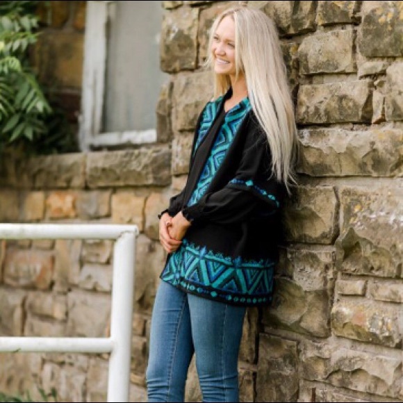 Open-Front Ruana Sweater - Picture 6 of 15